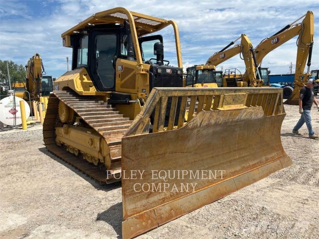 CAT D5-17LGVX Buldooserid