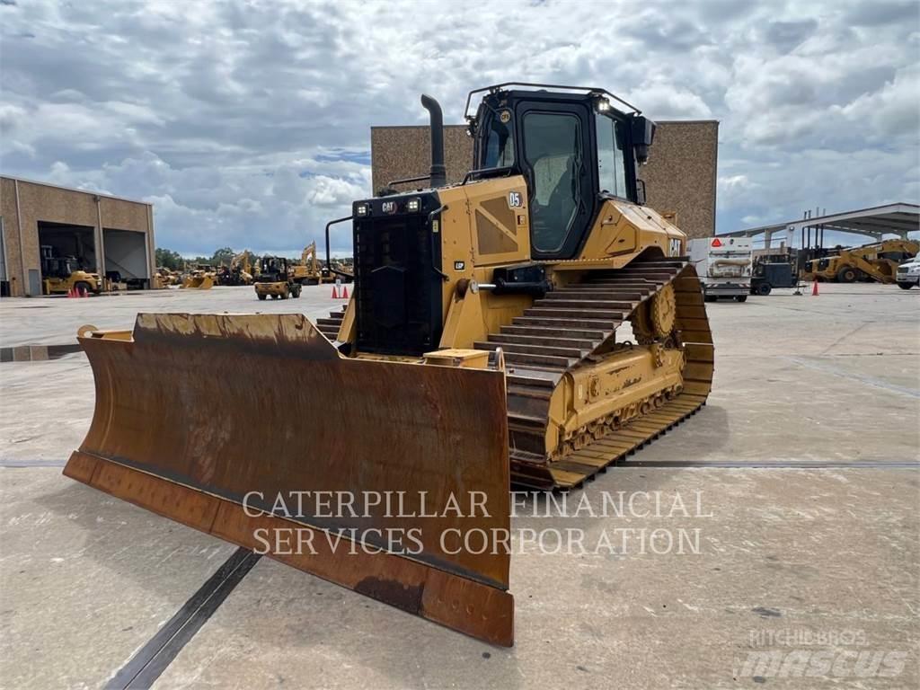 CAT D5-17VP Buldooserid