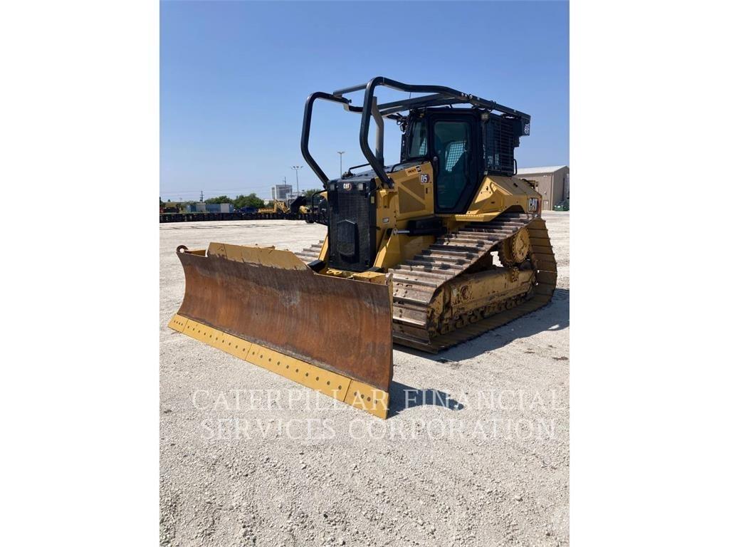 CAT D5-17VP Buldooserid