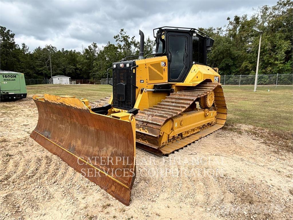 CAT D5-17VP Buldooserid