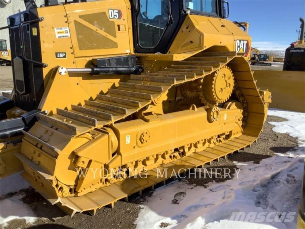 CAT D5 LGP Buldooserid