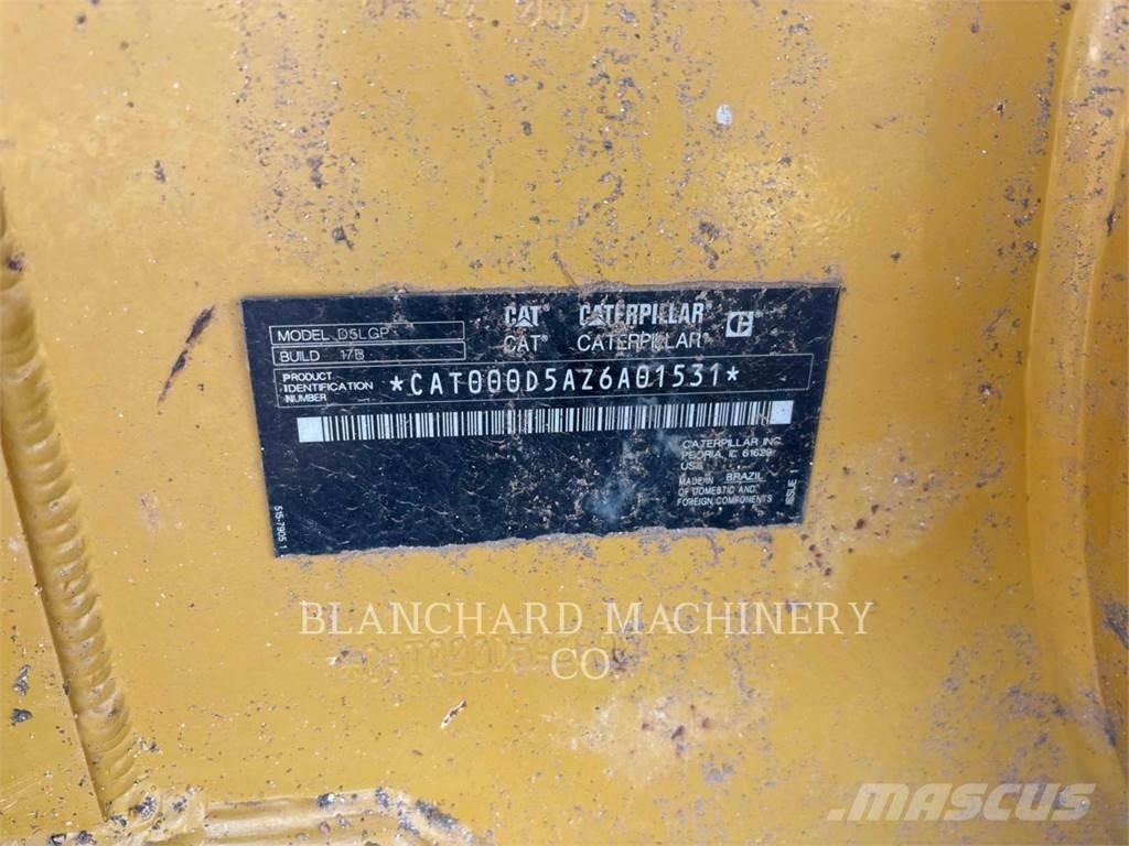 CAT D5 LGP Buldooserid