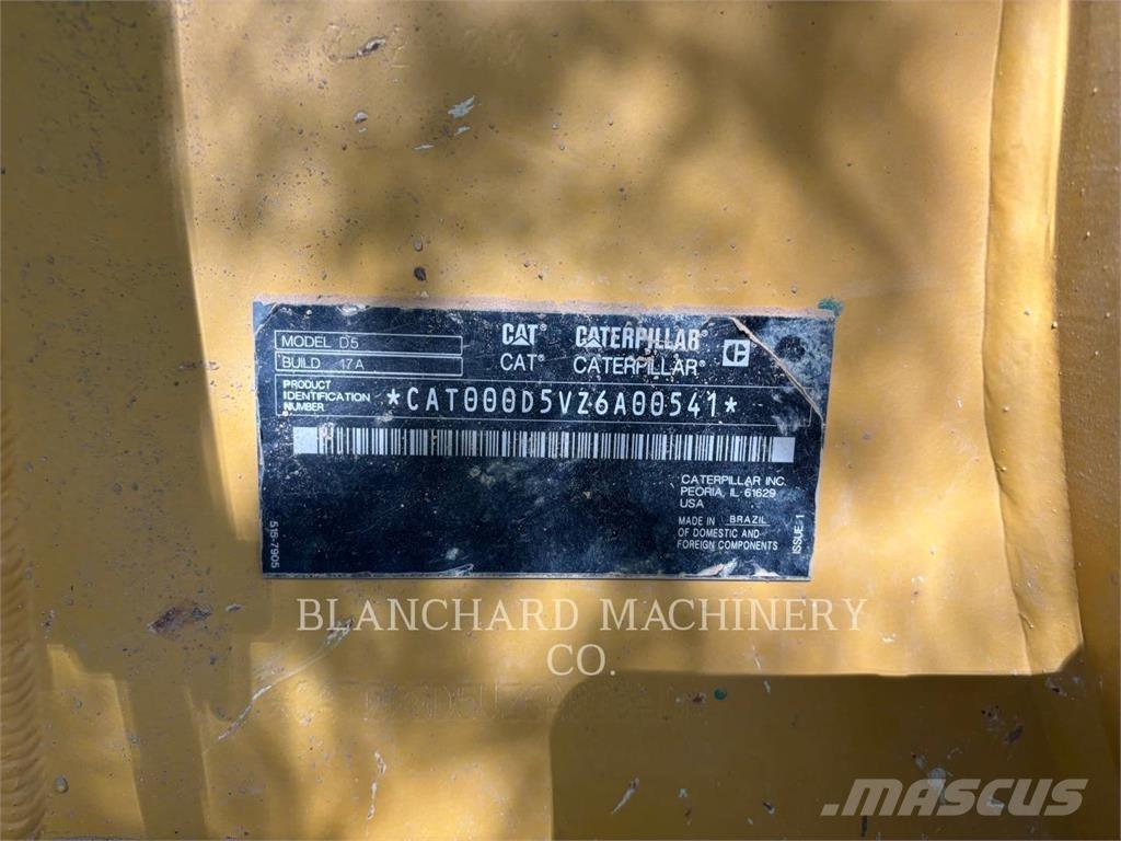 CAT D5- LGP Buldooserid