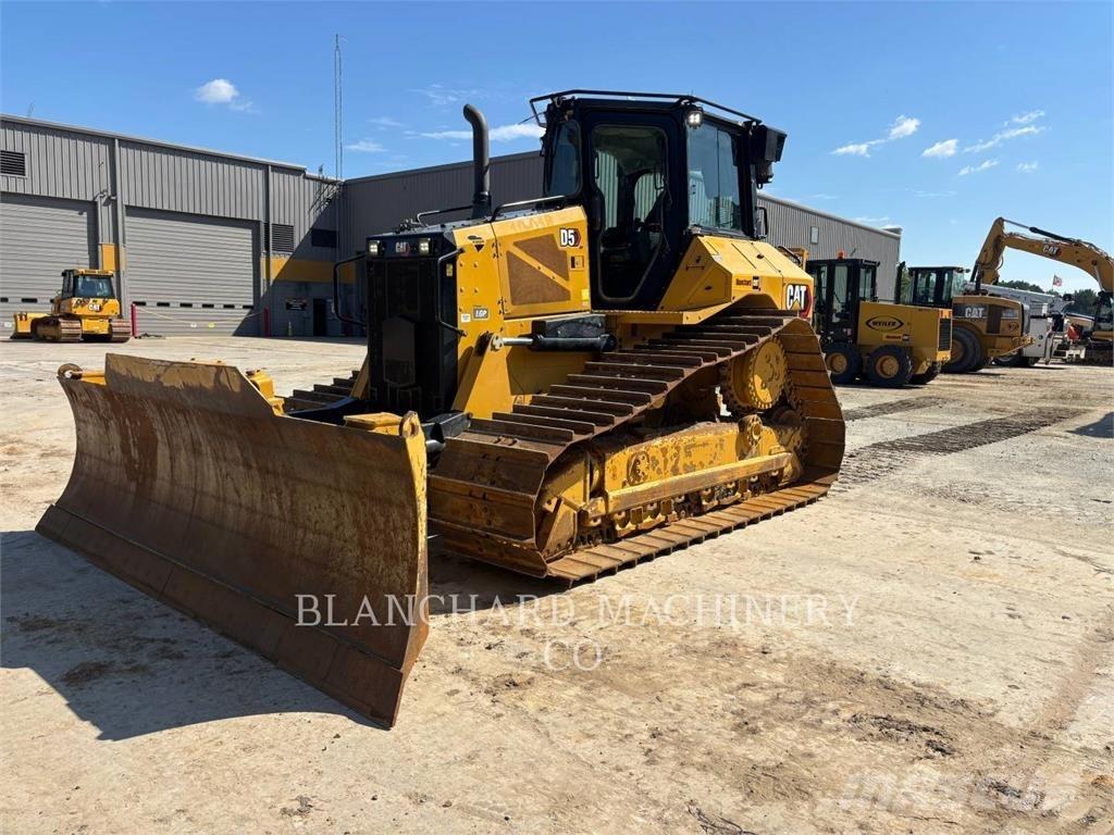 CAT D5 LGP Buldooserid