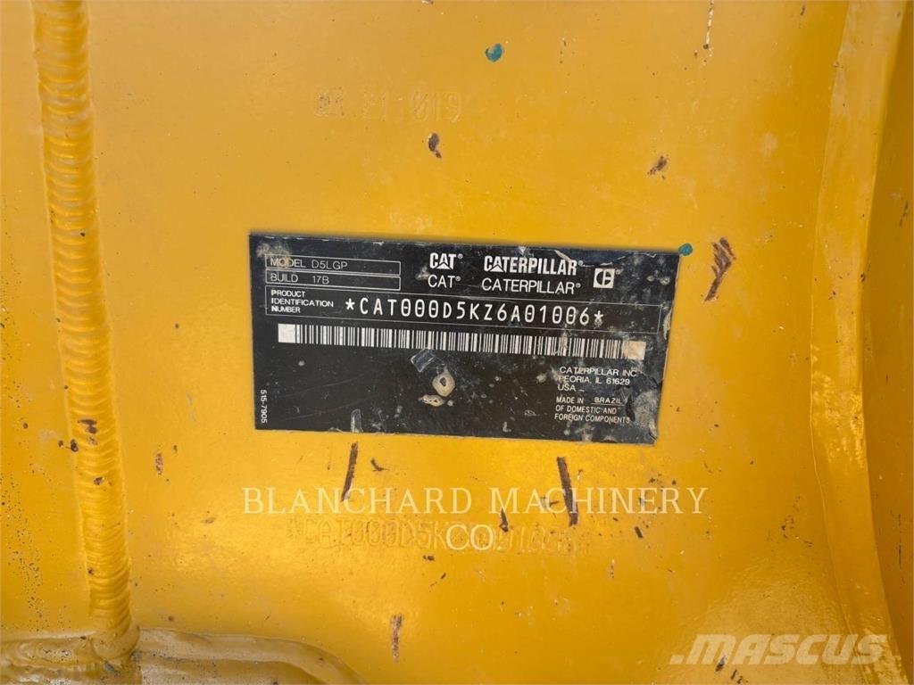 CAT D5 LGP Buldooserid