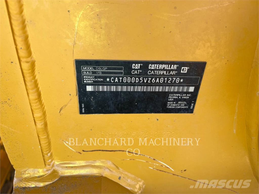 CAT D5 LGP Buldooserid