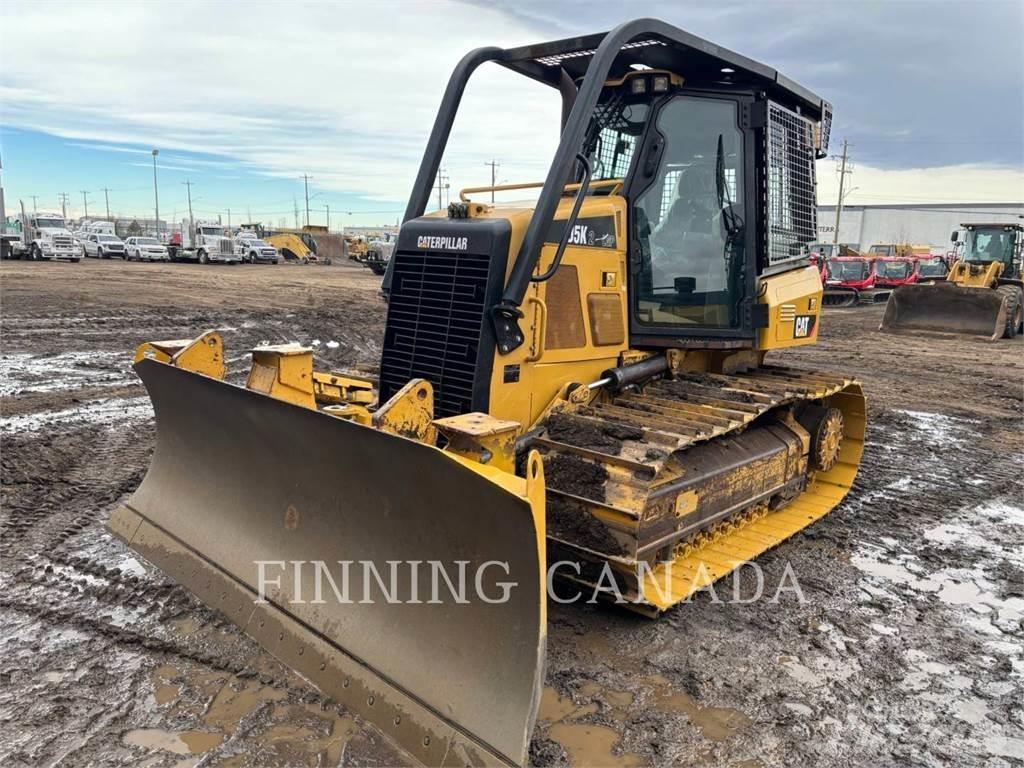 CAT D5K2 Buldooserid