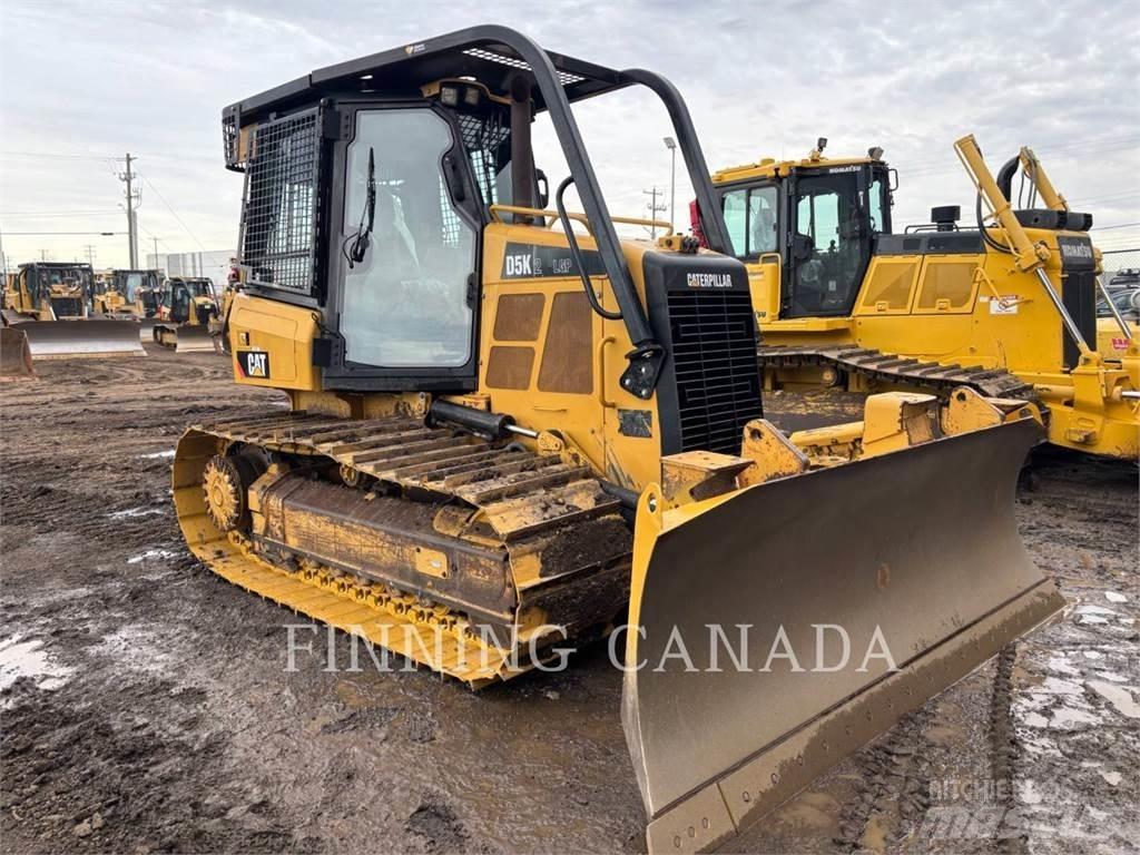 CAT D5K2 Buldooserid