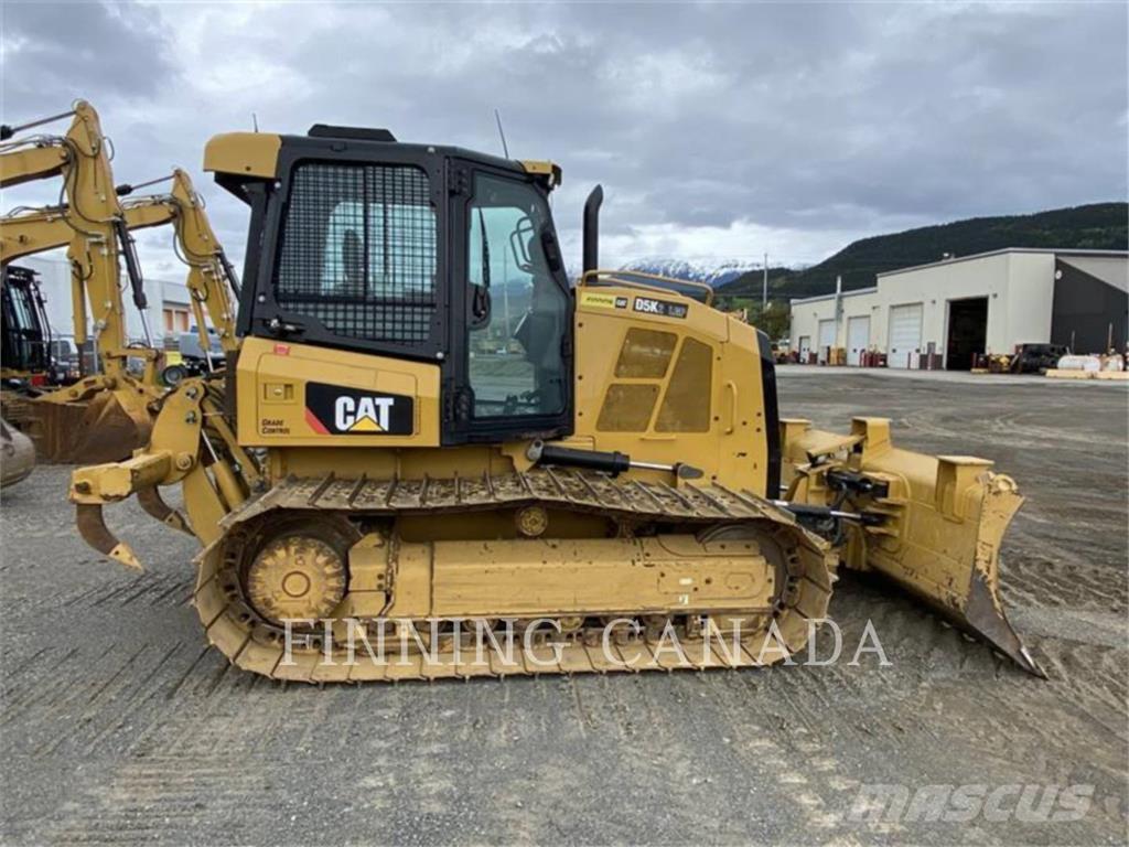 CAT D5K2 Buldooserid
