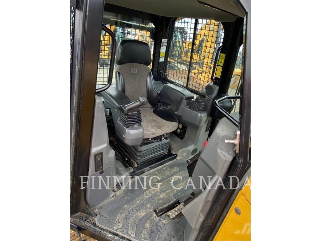 CAT D5K2 Buldooserid