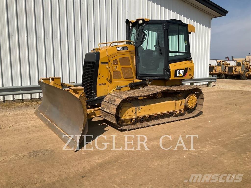 CAT D5K2 Buldooserid