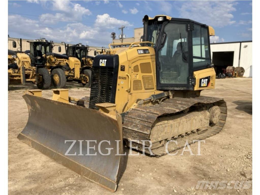 CAT D5K2 Buldooserid