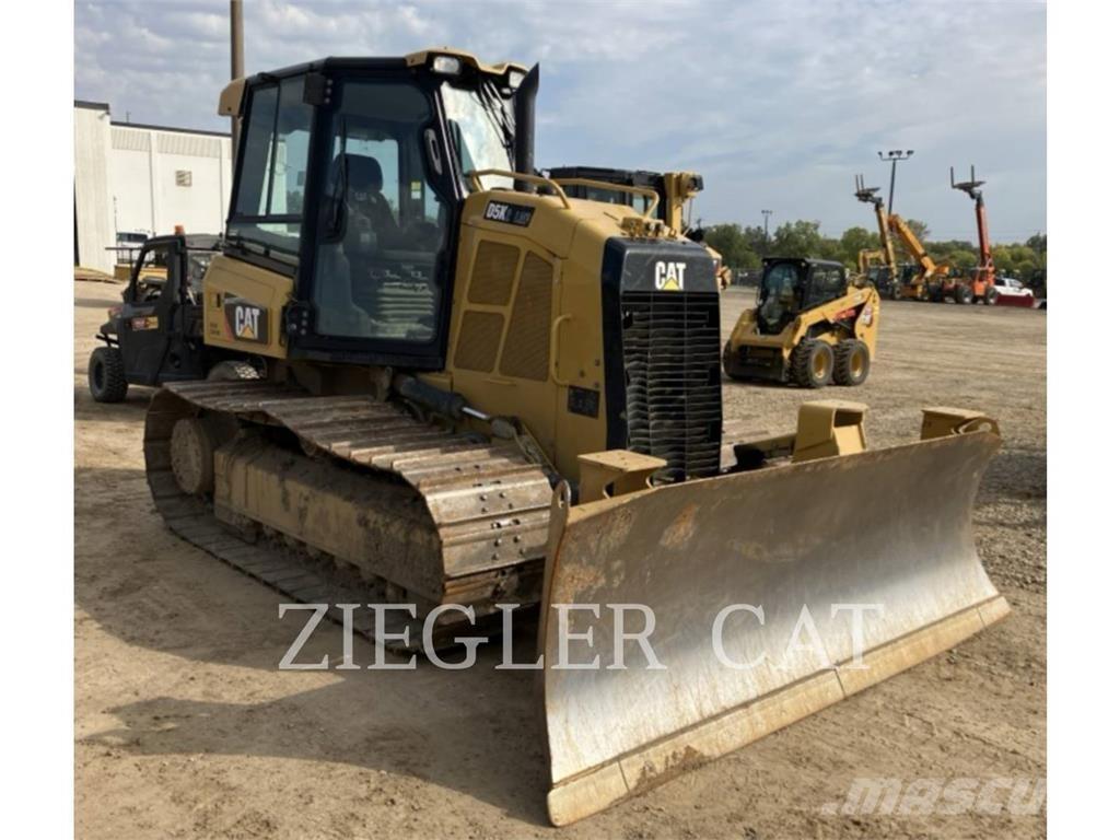 CAT D5K2 Buldooserid