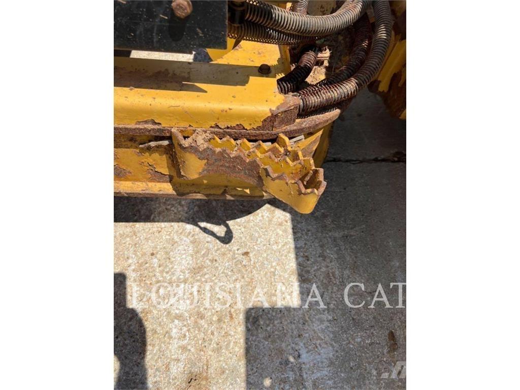 CAT D5K2 LGP Buldooserid