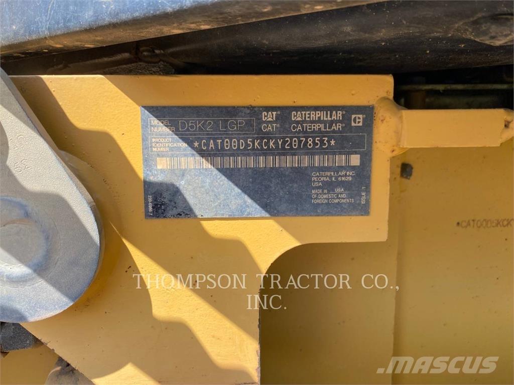 CAT D5K2 LGP Buldooserid