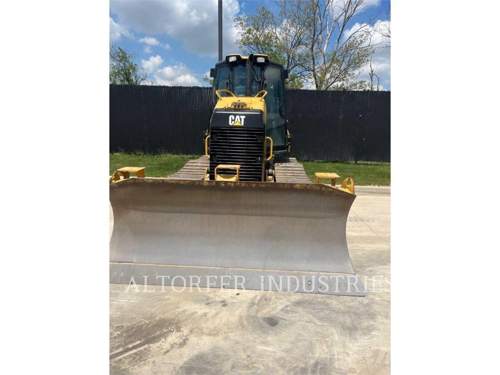 CAT D5K2 XL Buldooserid