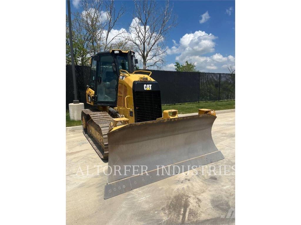 CAT D5K2 XL Buldooserid