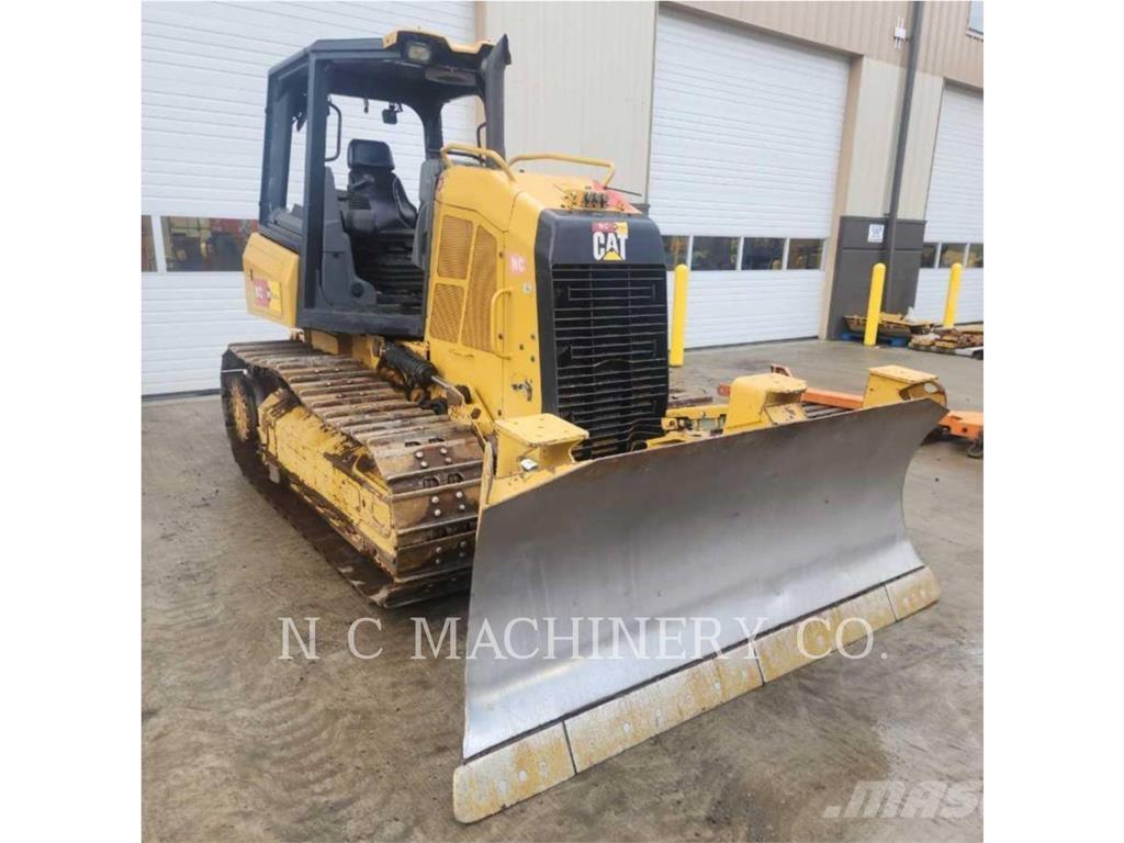CAT D5K2 XLCN Buldooserid