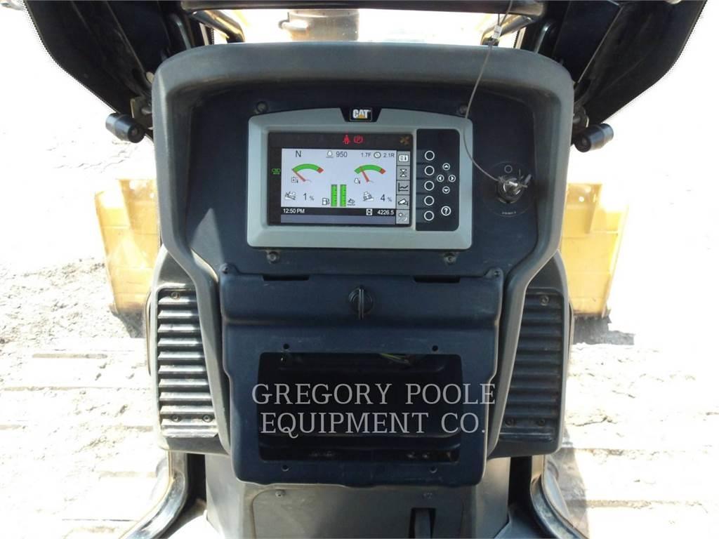 CAT D5K2LGP Buldooserid