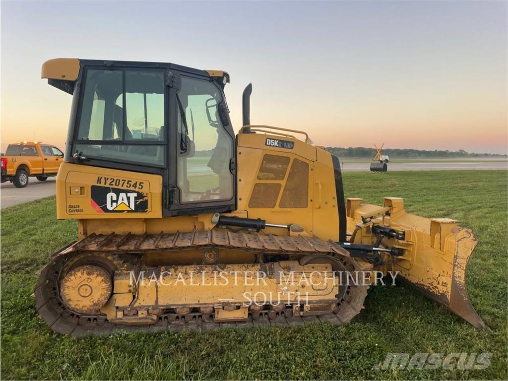 CAT D5K2LGP Buldooserid