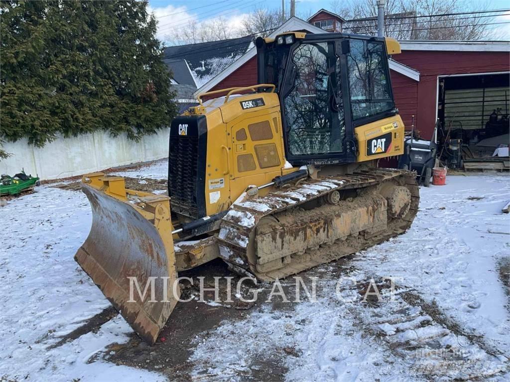 CAT D5K2X ASZ24F Buldooserid