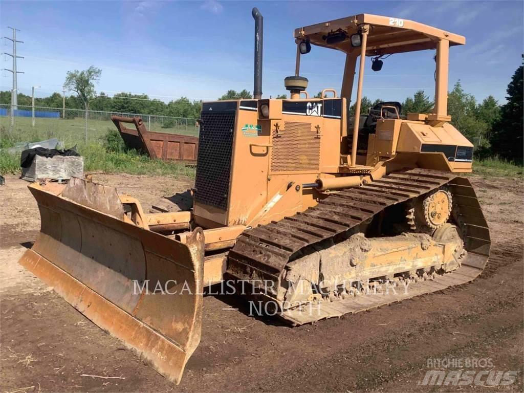 CAT D5ML Buldooserid