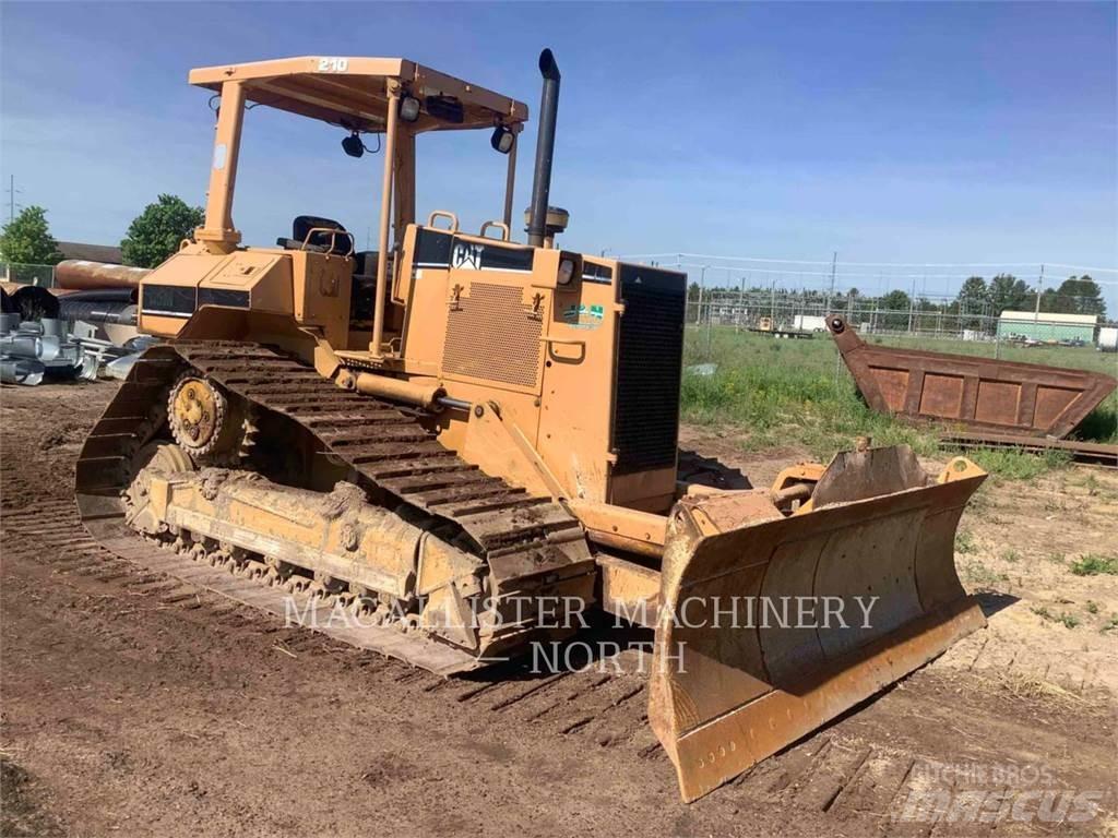 CAT D5ML Buldooserid