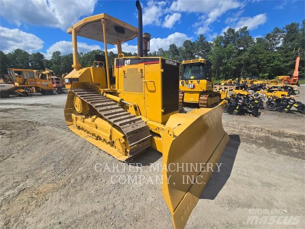 CAT D5MXL Buldooserid