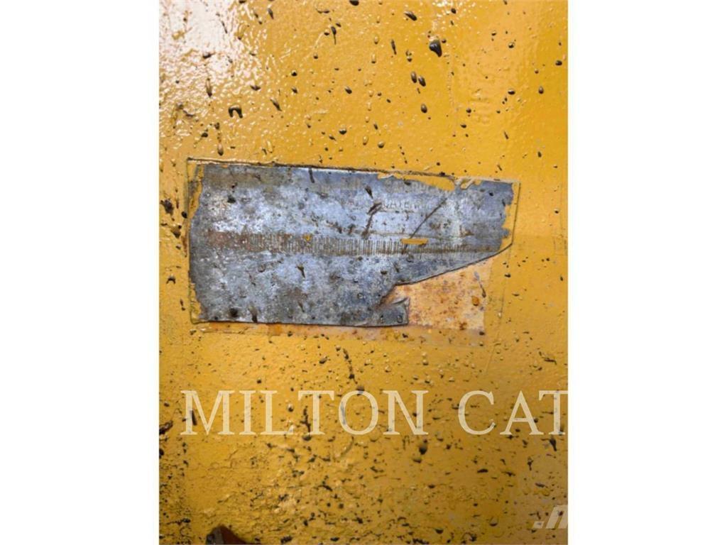 CAT D5NLGP Buldooserid