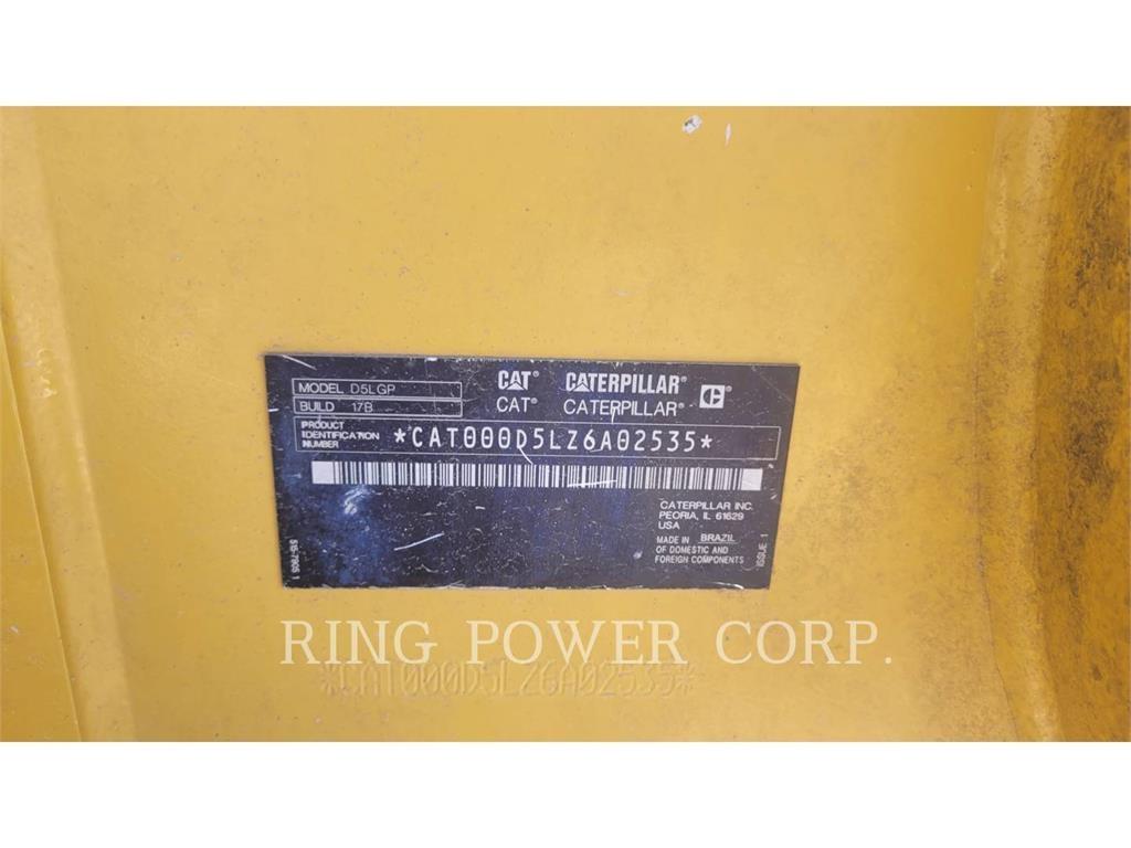 CAT D5VPEW Buldooserid