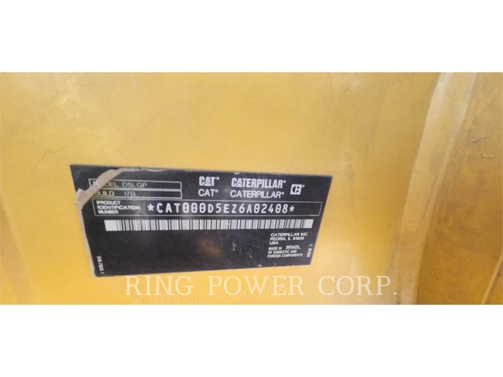 CAT D5VPEW Buldooserid