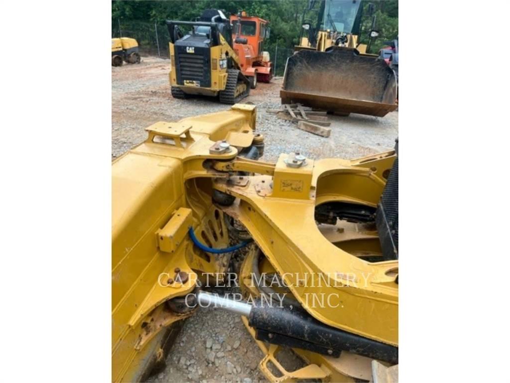 CAT D6 Buldooserid
