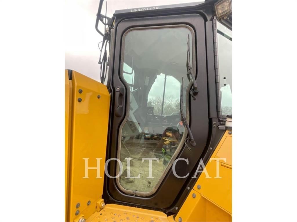 CAT D6 Buldooserid