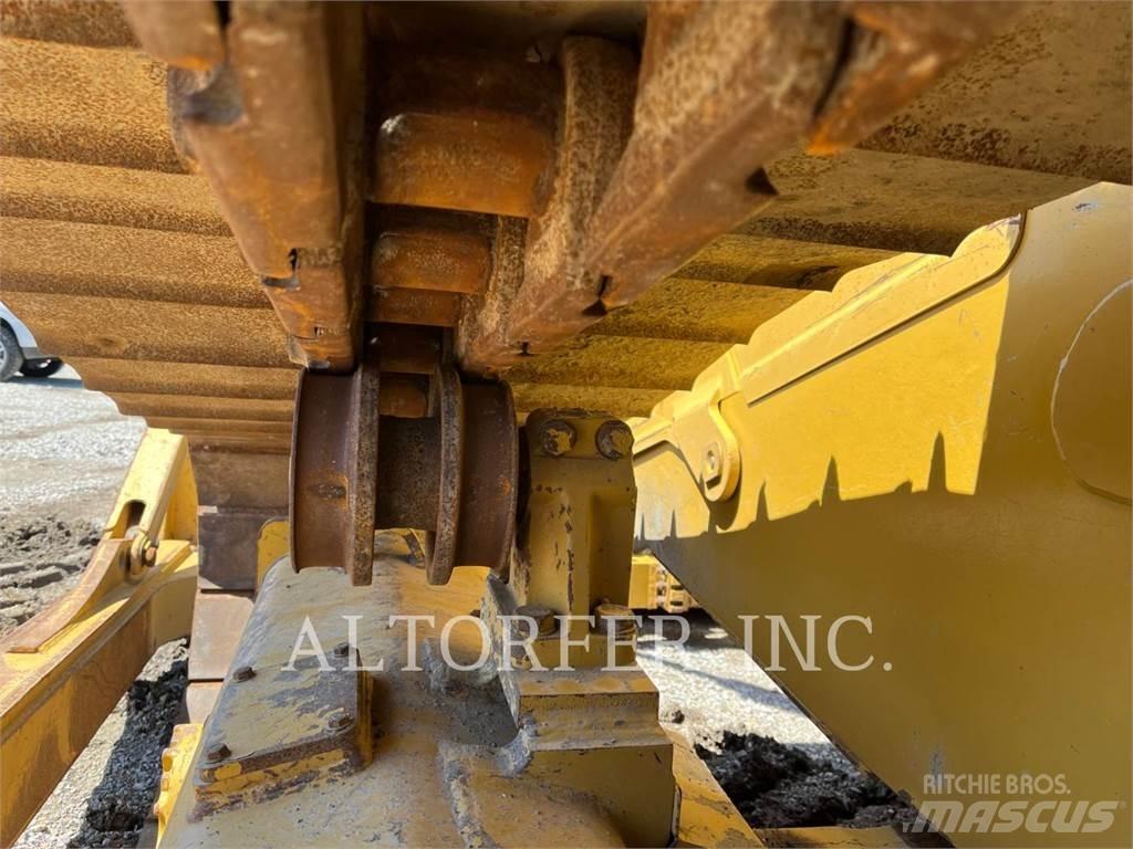 CAT D6 LGP 3D Buldooserid