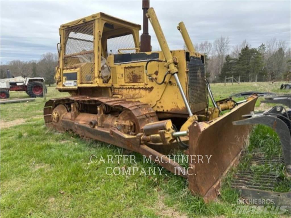 CAT D6D Buldooserid