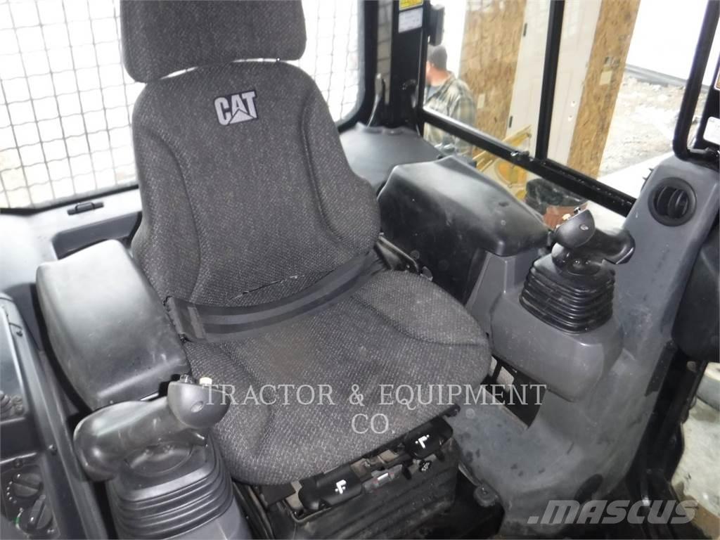 CAT D6K Buldooserid
