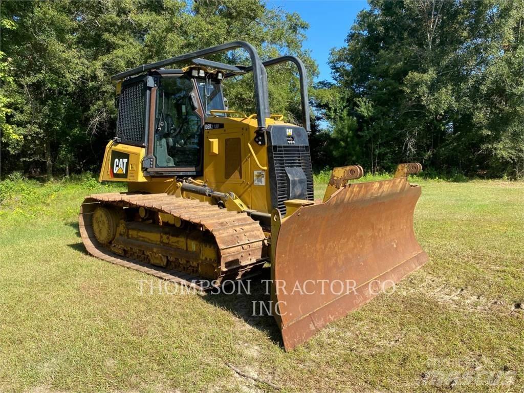 CAT D6K2 Buldooserid