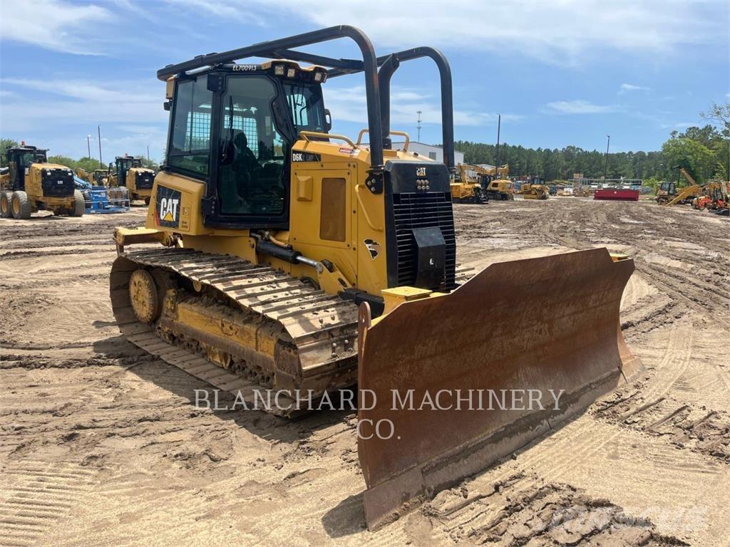 CAT D6K2LGP Buldooserid