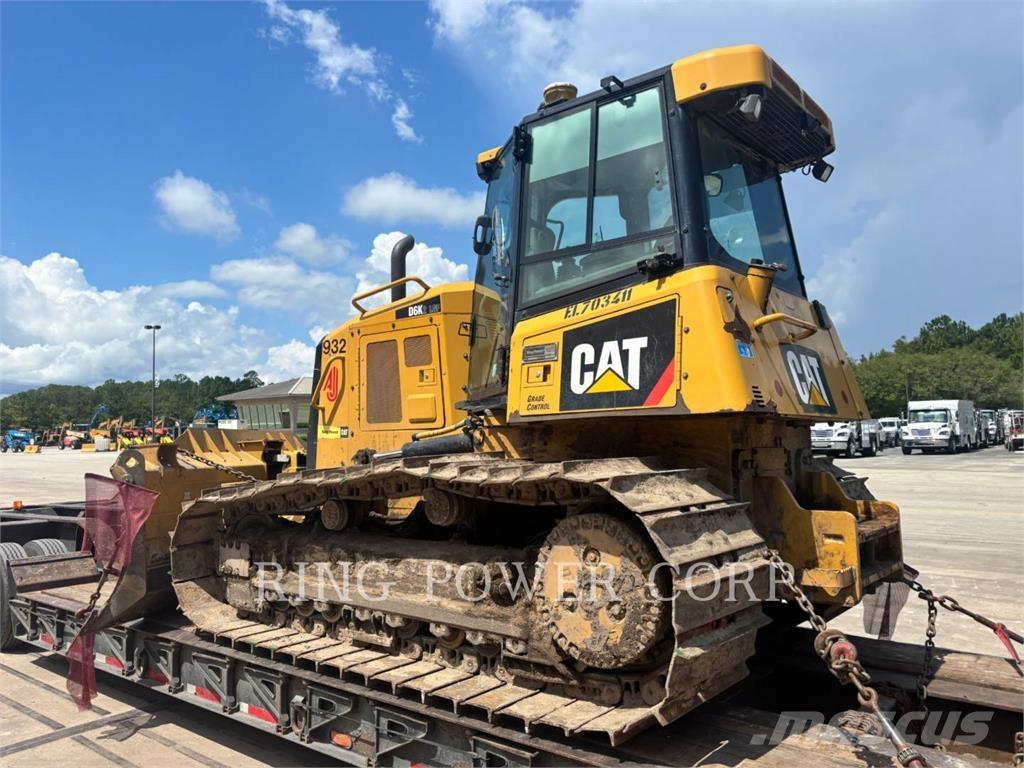 CAT D6K2LGP Buldooserid