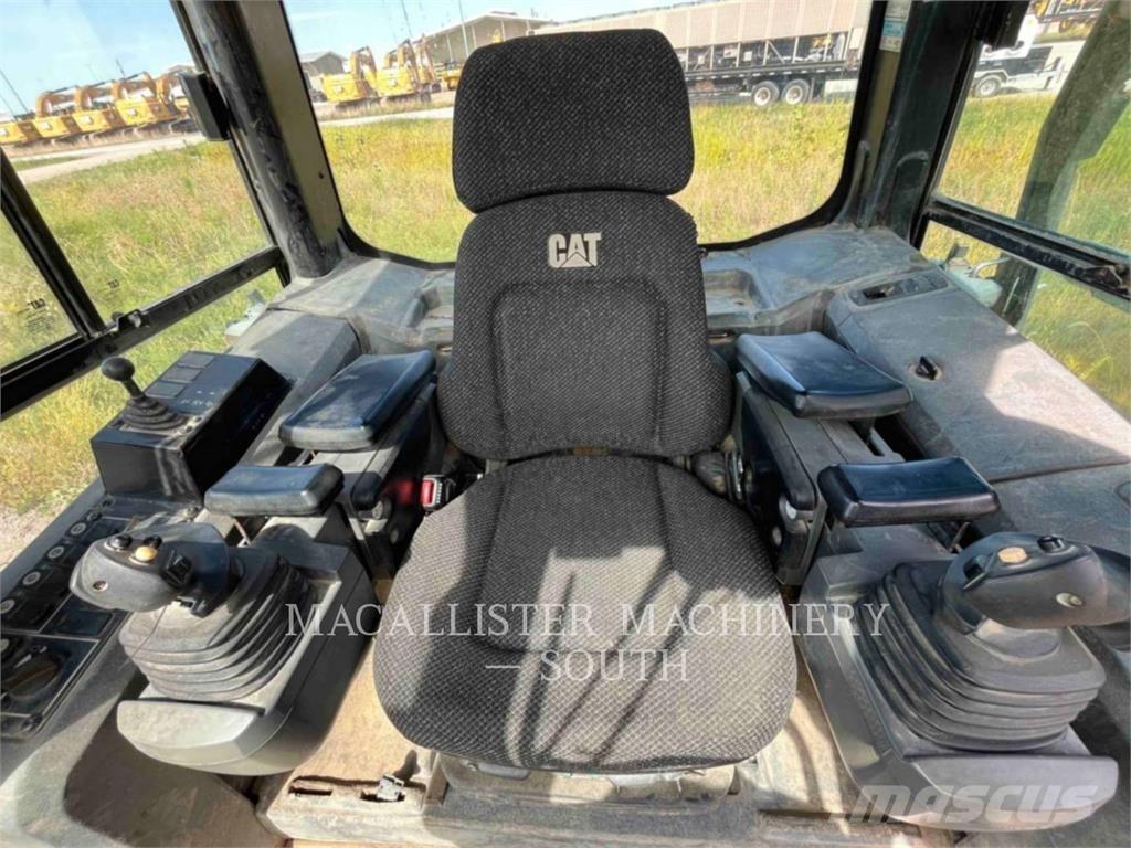 CAT D6KXL Buldooserid