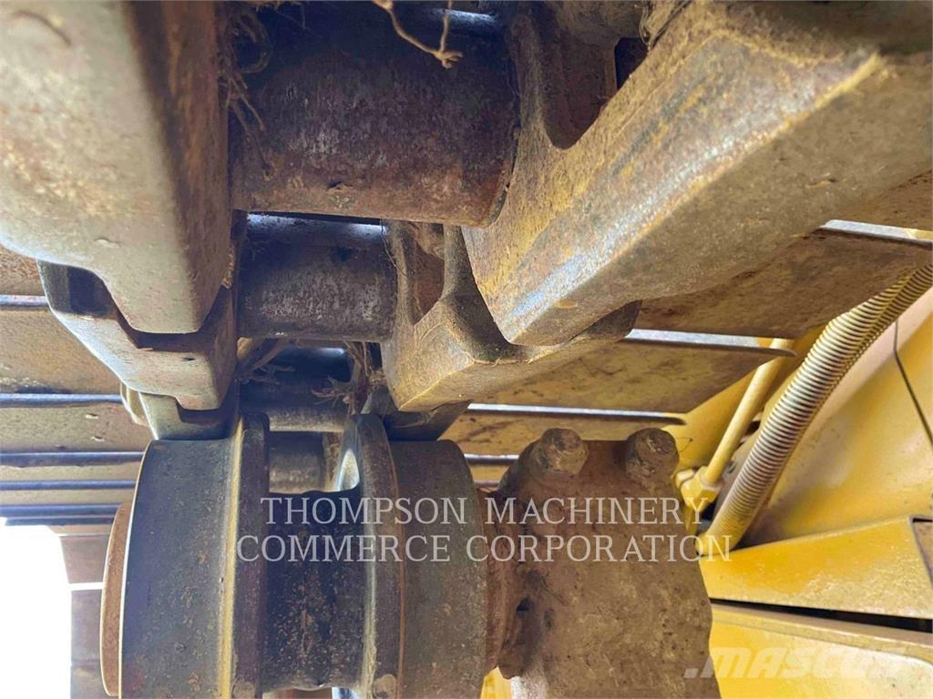 CAT D6M LGP Buldooserid