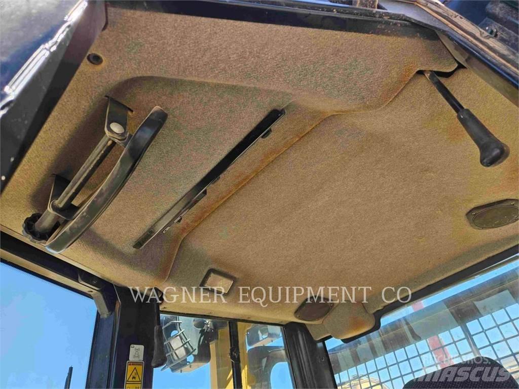 CAT D6N XL Buldooserid