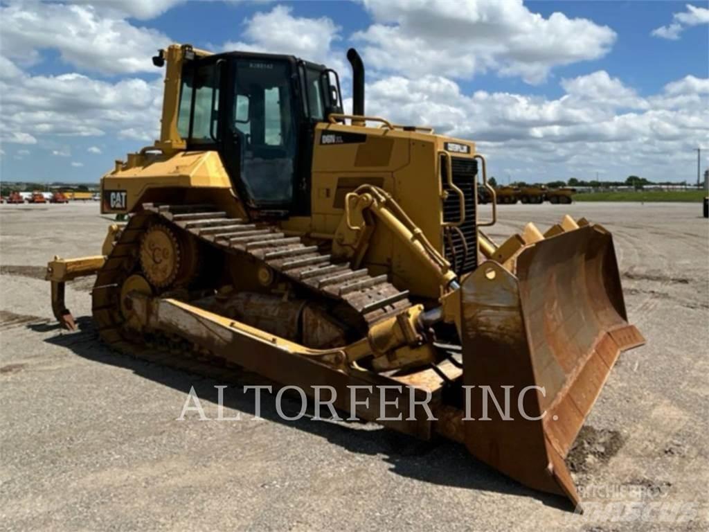 CAT D6N XL SU Buldooserid