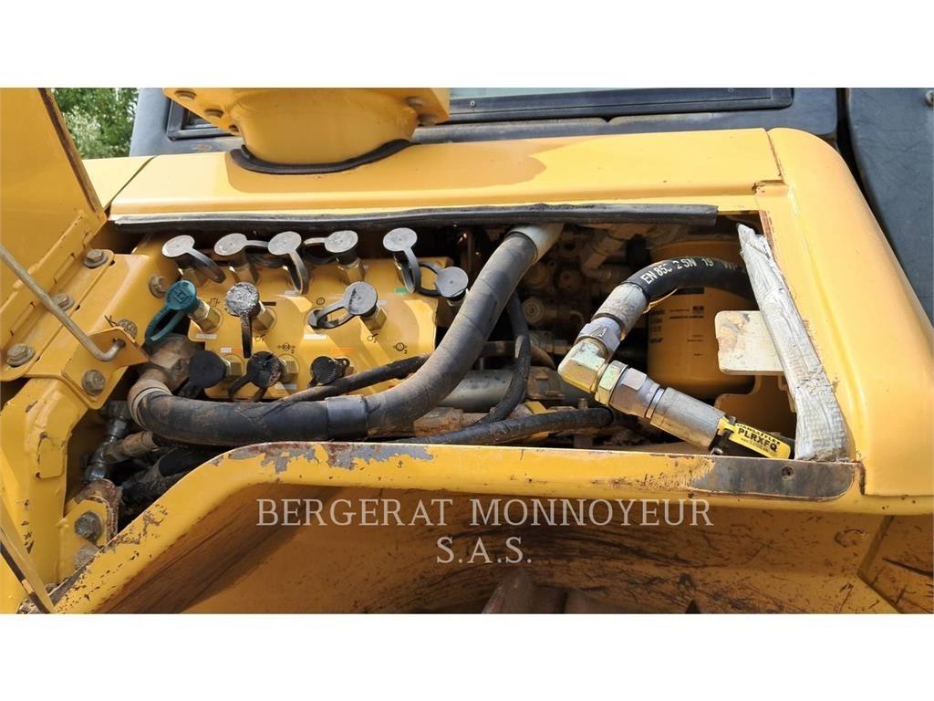 CAT D6NXL Buldooserid