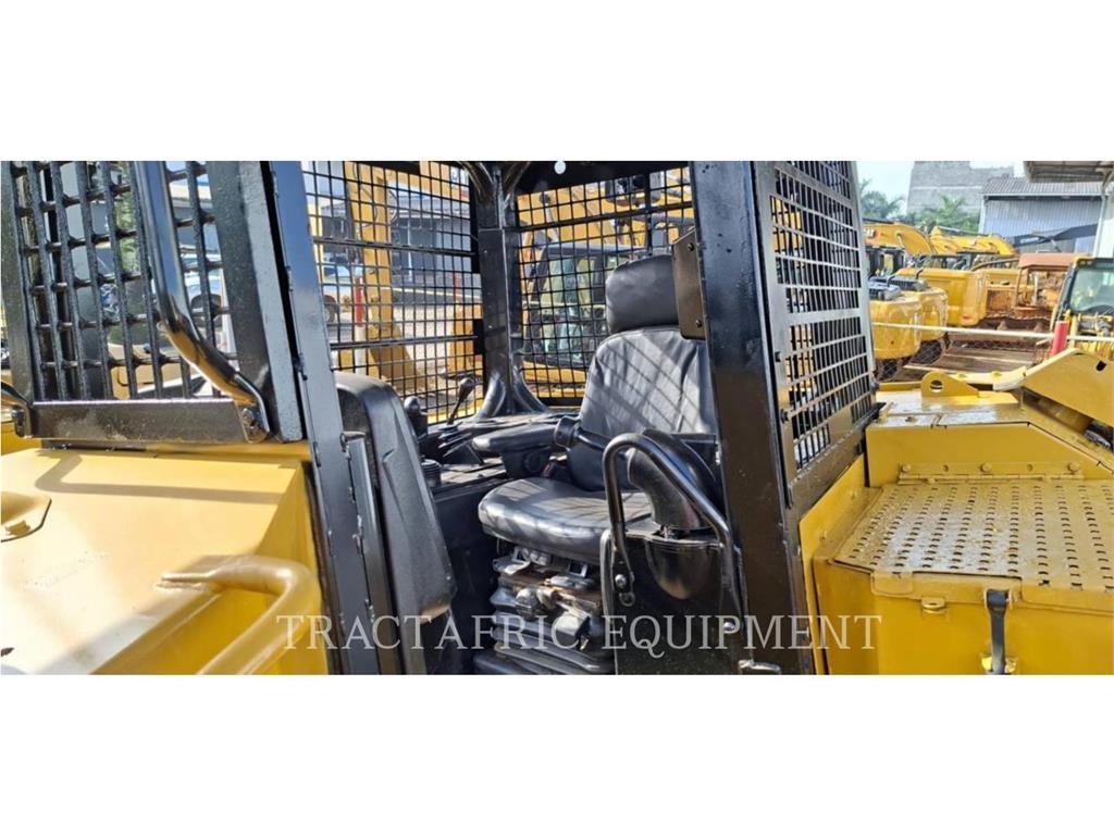 CAT D6R2XL Buldooserid
