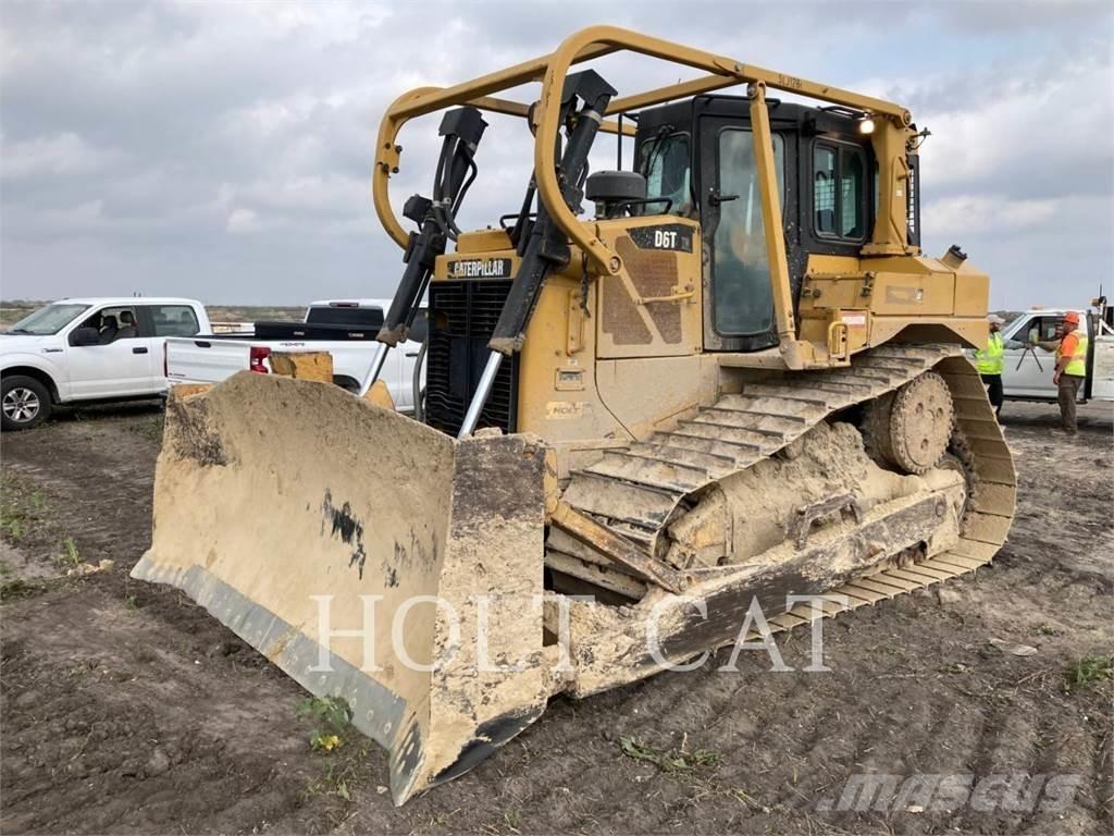 CAT D6T Buldooserid