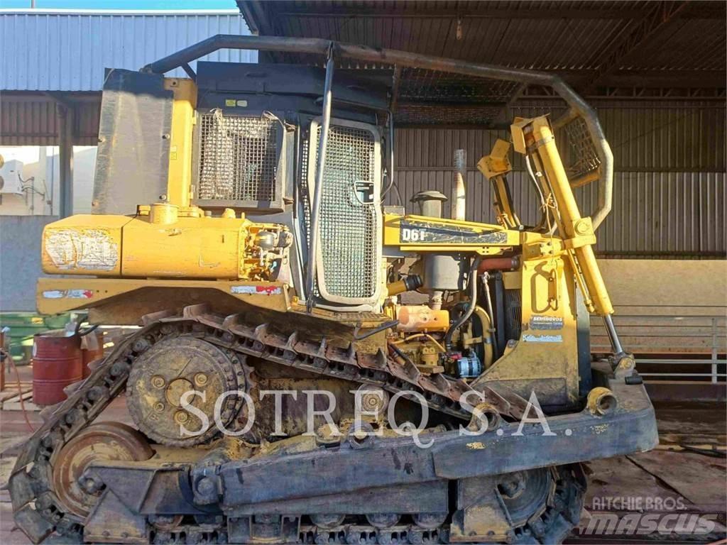 CAT D6T Buldooserid