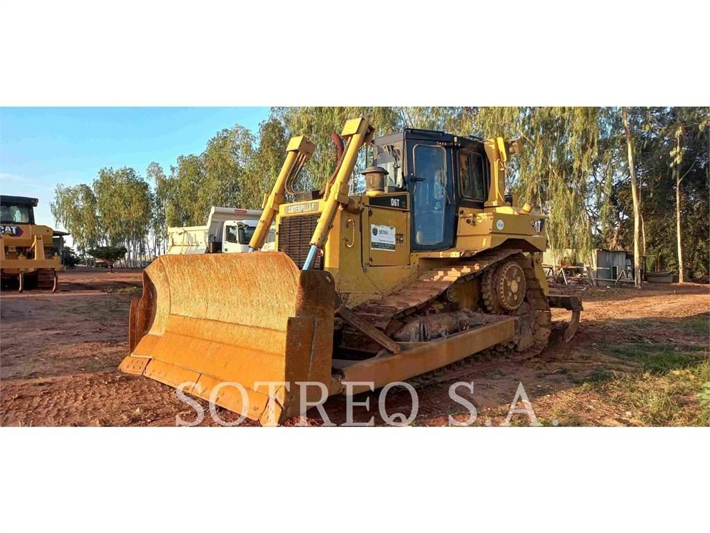 CAT D6T Buldooserid