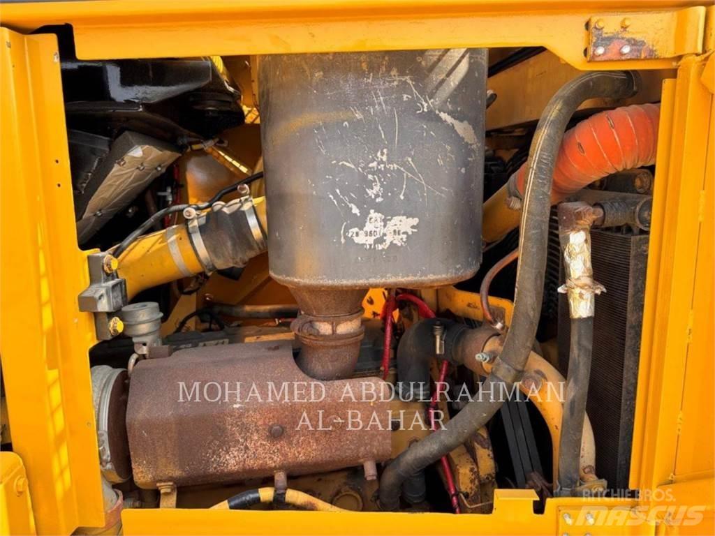 CAT D6T Buldooserid