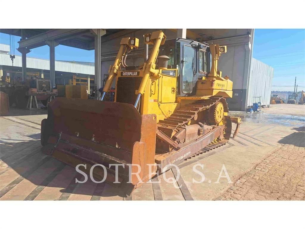 CAT D6T Buldooserid